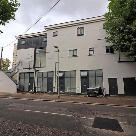 Stylish & Modern Apartment - Southend Stays Екстериор снимка