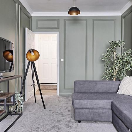 Stylish & Modern Apartment - Southend Stays Екстериор снимка