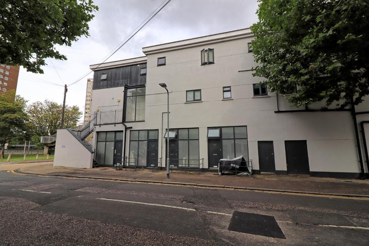 Stylish & Modern Apartment - Southend Stays Екстериор снимка