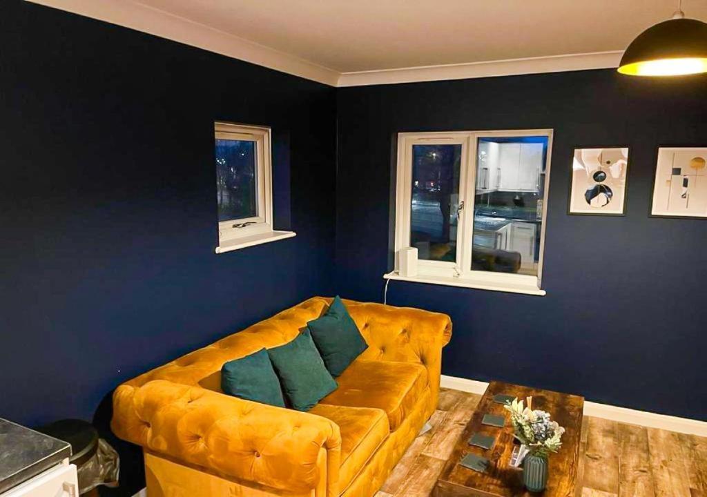 Stylish & Modern Apartment - Southend Stays Екстериор снимка